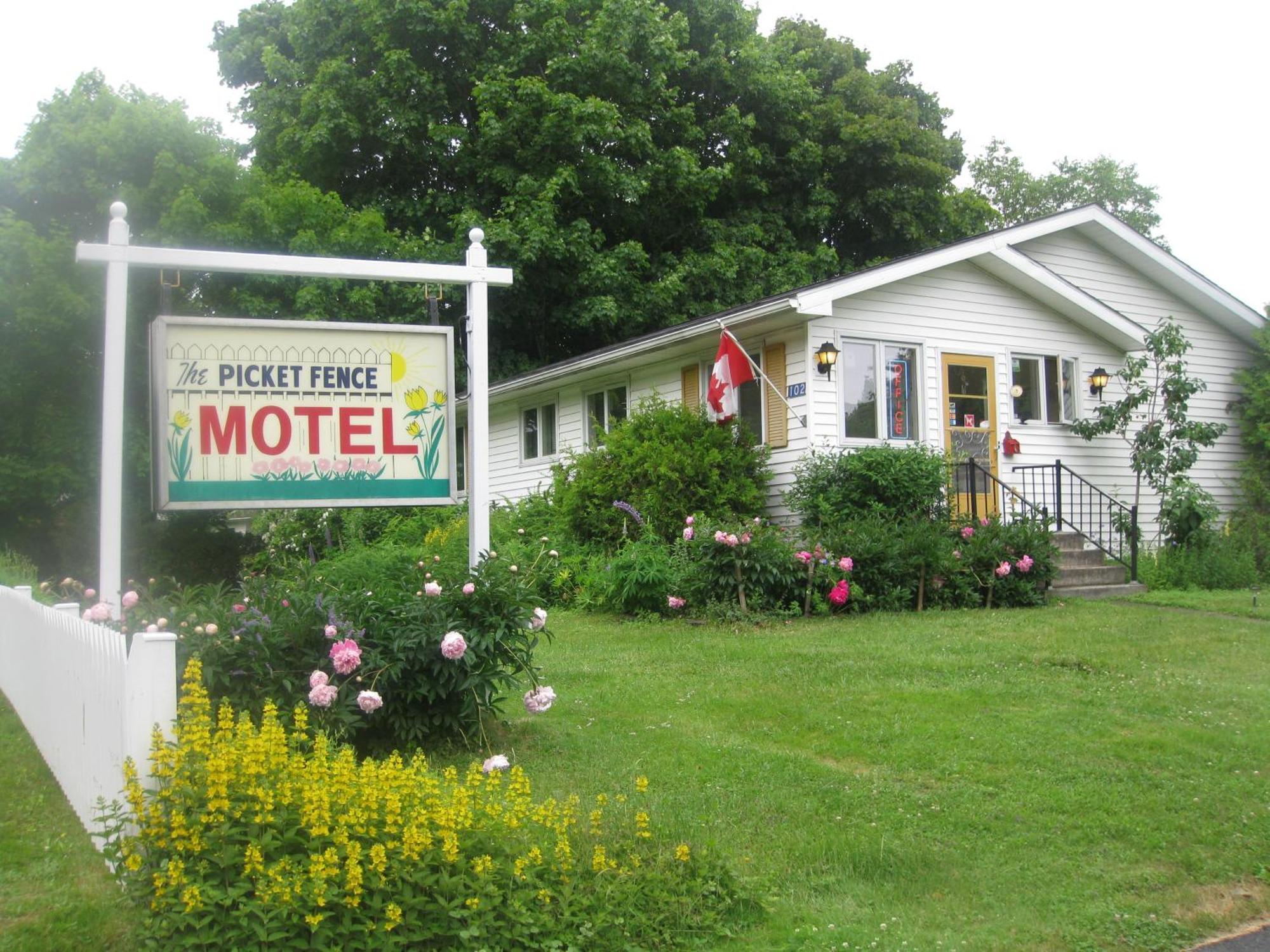 St. Andrews By The Sea Picket Fence Motel المظهر الخارجي الصورة
